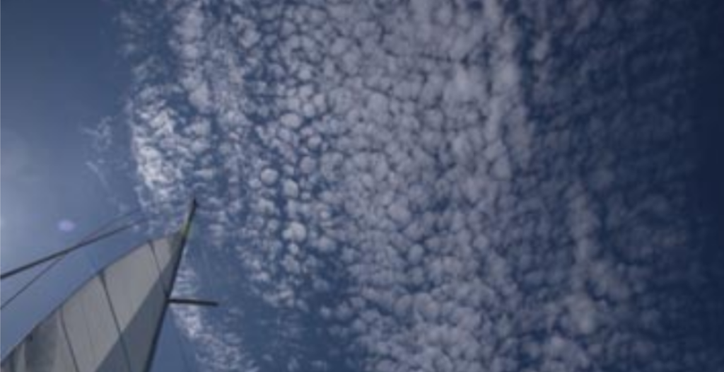Cirro-cumulus dans le ciel