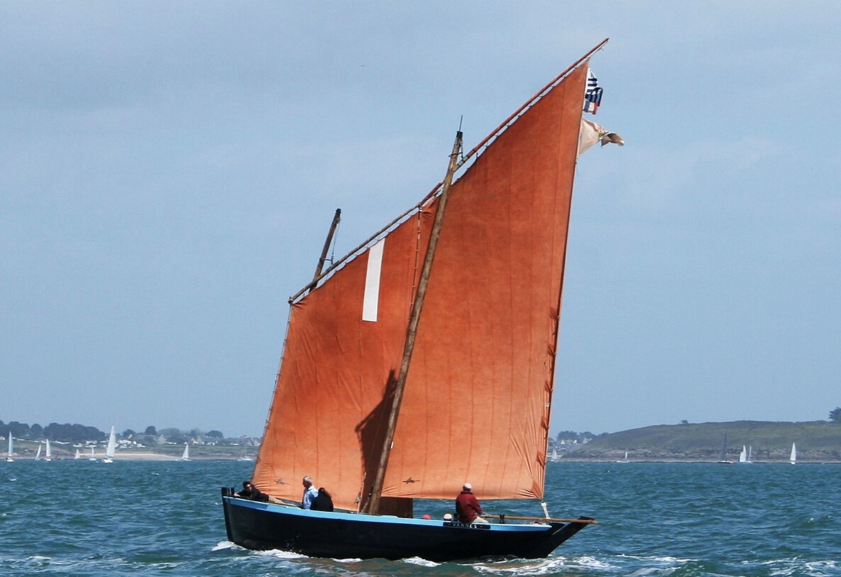Les voiles rouges et carrées